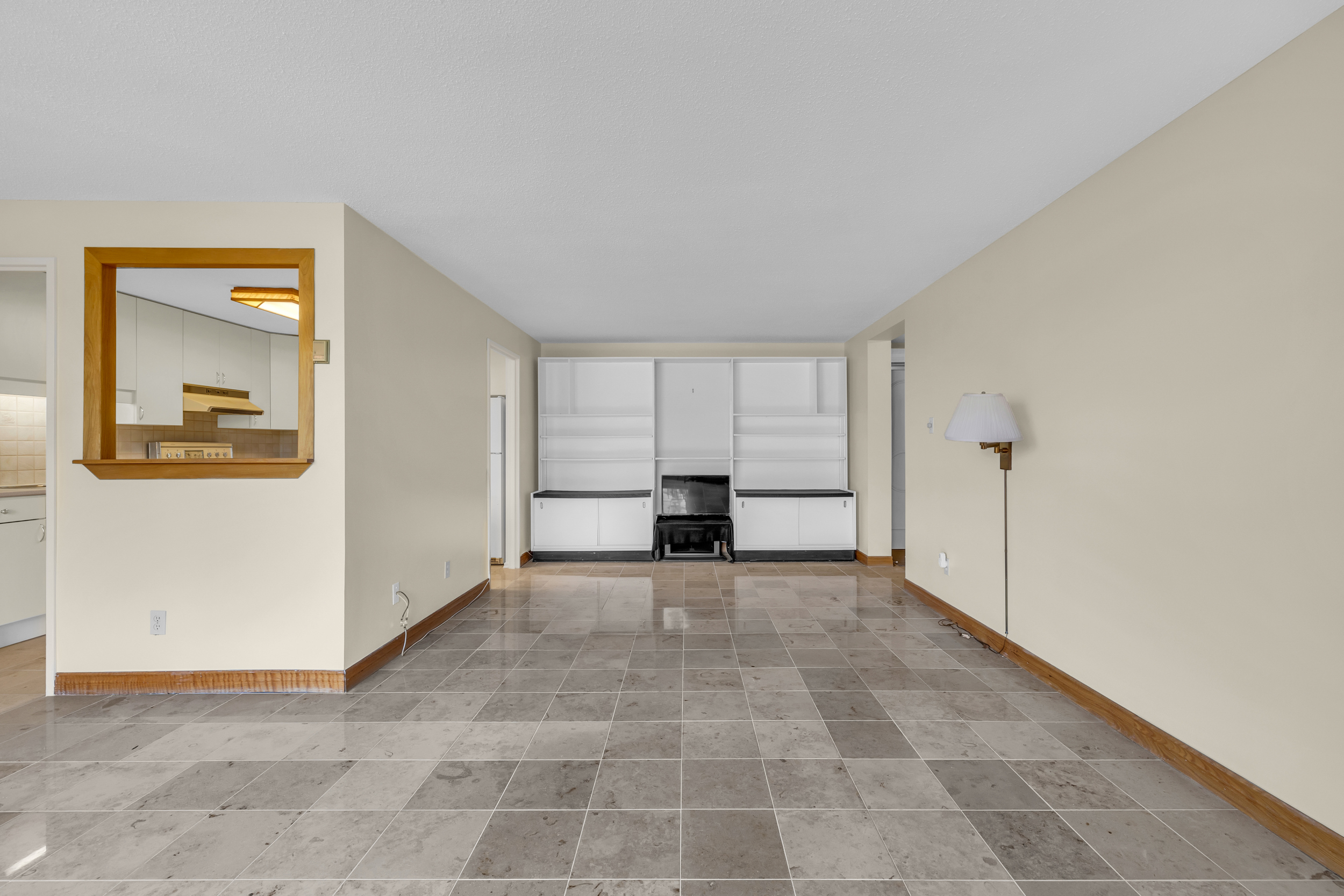 108-1465 Baseline - Living with Book Shelves 108-1465 Baseline - Living with Book Shelves