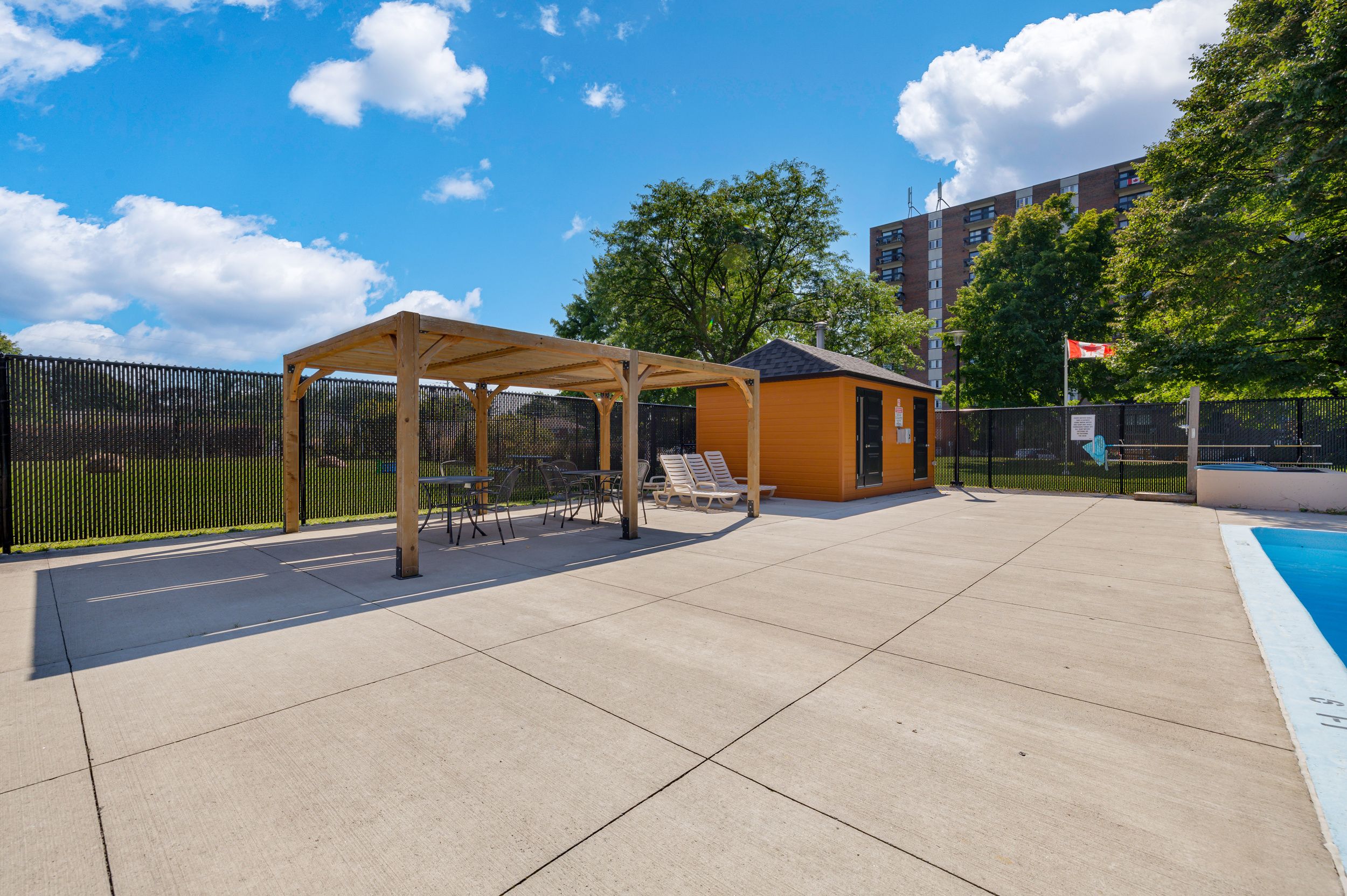 108-1465 Baseline - Pool area 108-1465 Baseline - Pool area