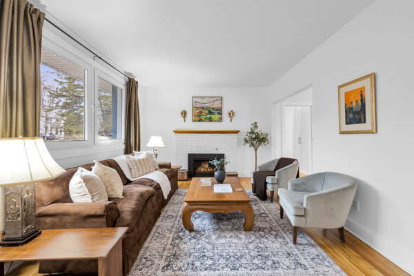 229 Greensway - Living 229 Greensway - Living