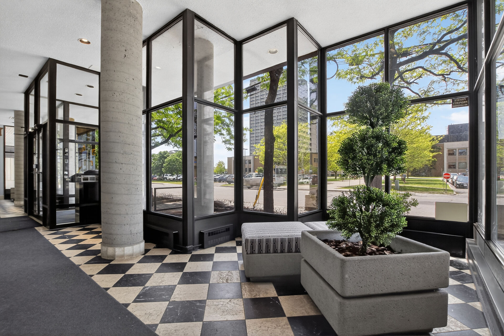 602-Lobby2