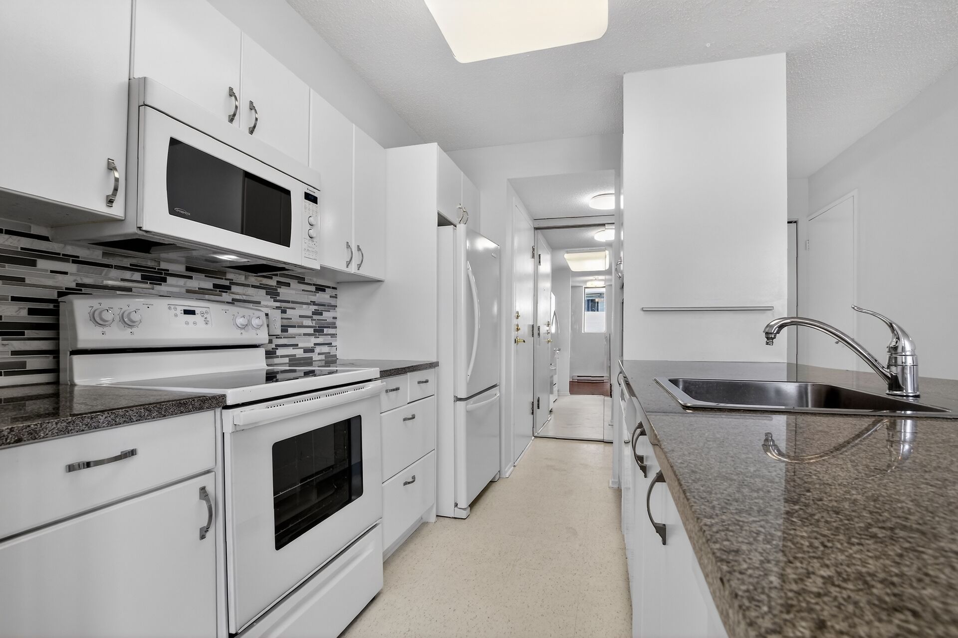 602-kitchen 1