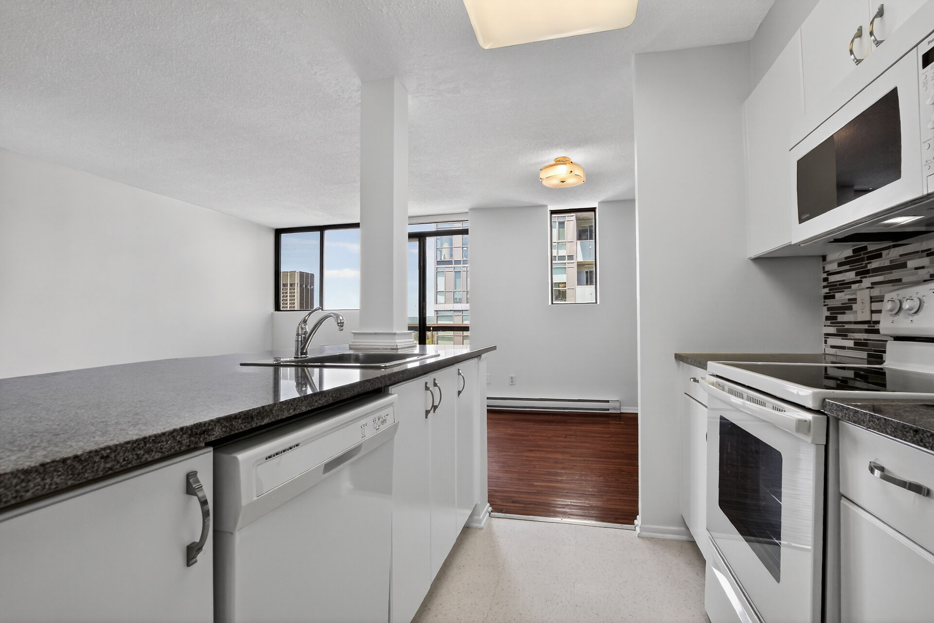 602-kitchen3