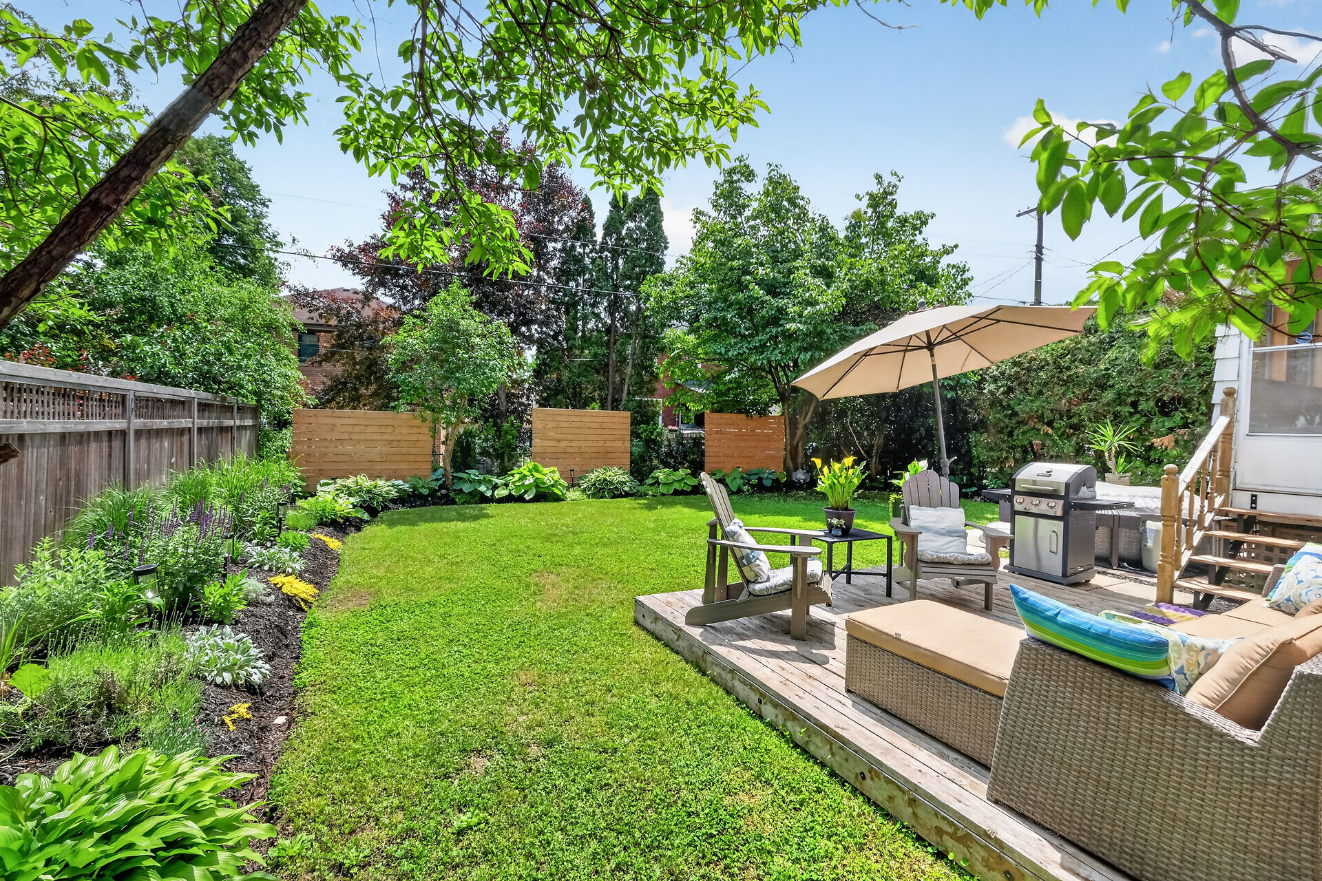 90 S - Backyard 2 90 S - Backyard 2
