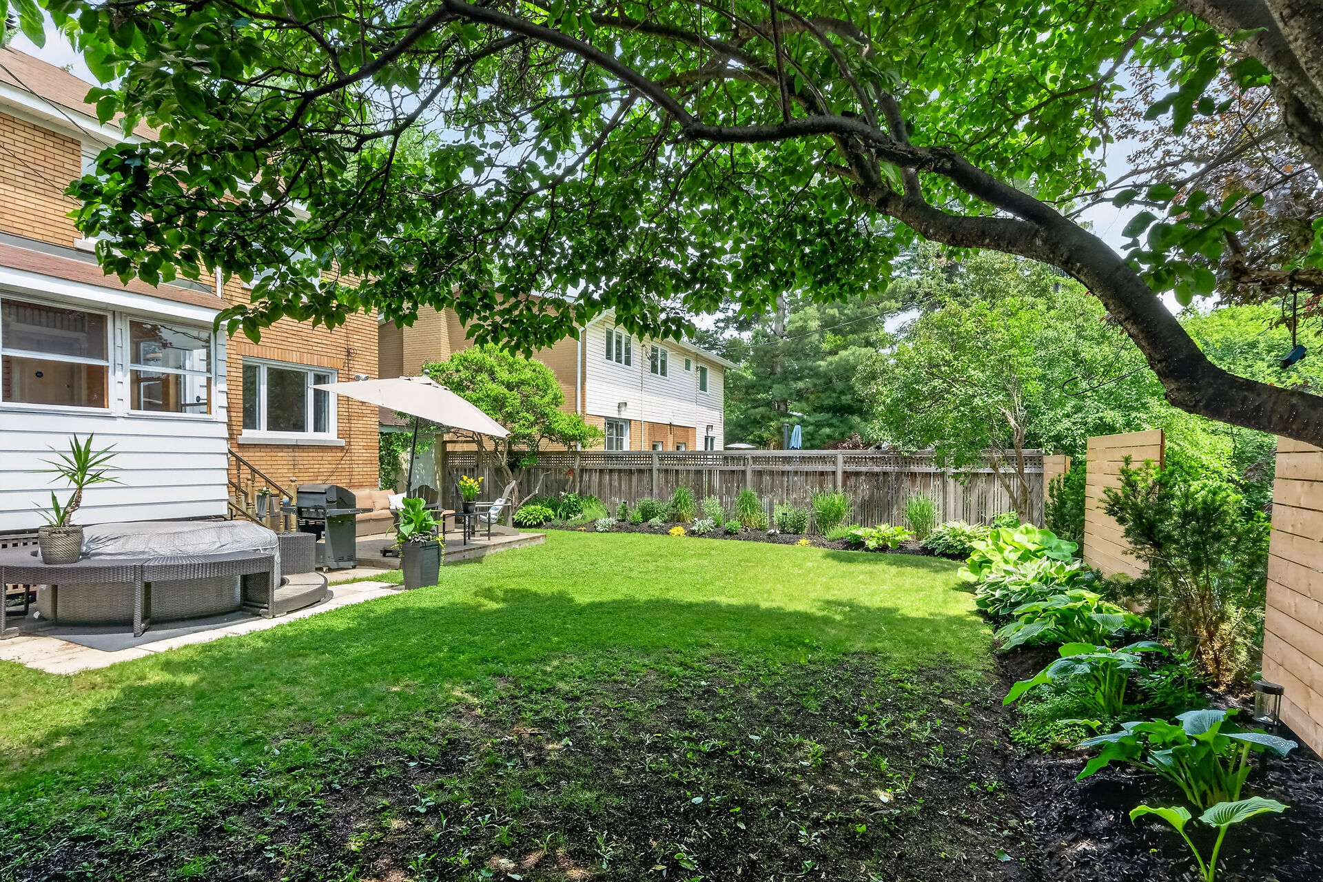 90 S - Backyard 3 90 S - Backyard 3